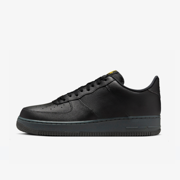 Zapatillas Urbanas Low Negras con Detalles Dorados